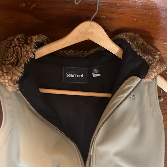 Marmot Vest - Picture 3 of 3